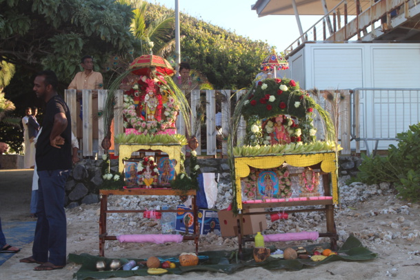 SITTIRAÏ CAVADEE 2016 AU TEMPLE NARASSINGUA PEROUMAL DE SAINT-PIERRE