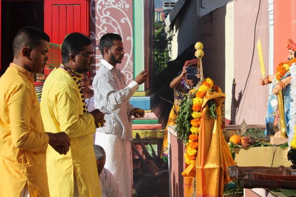 FÊTE MARIAMMAN 2016 AU TEMPLE PANDIALE PRIMAT DE SAINT-DENIS