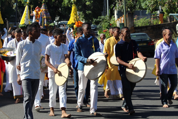 FÊTE MARIAMMAN 2016 AU TEMPLE PANDIALE PRIMAT DE SAINT-DENIS