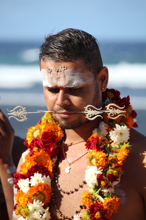 FÊTE MARIAMMAN 2016 AU KÔVIL SANGUILI KAROUPPA SWAMY (A.C.K.S.K.S) DE BOIS D'OLIVE