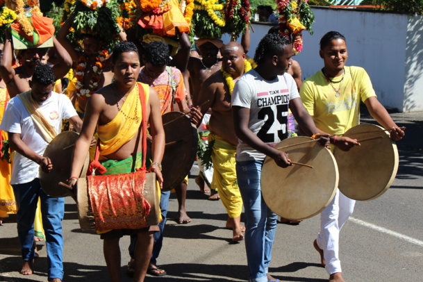 FÊTE MARIAMMAN 2016 AU KÔVIL SANGUILI KAROUPPA SWAMY (A.C.K.S.K.S) DE BOIS D'OLIVE