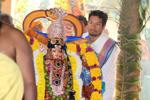 FÊTE MARIAMMAN 2016 AU KÔVIL SANGUILI KAROUPPA SWAMY (A.C.K.S.K.S) DE BOIS D'OLIVE