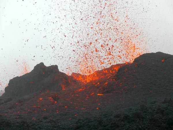 Piton de La Fournaise : l’éruption du bout du monde