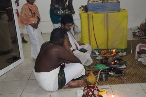 Swami Dikshai: Des jeunes hindous initiés par un swami au Gol à Saint-Louis 