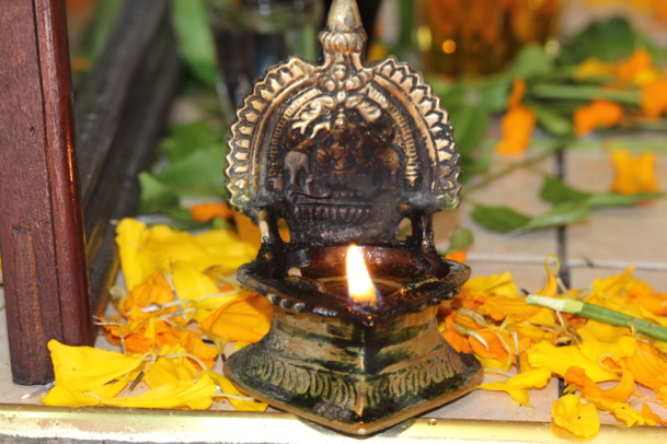 FÊTE KÂLI 2016 AU TEMPLE PANDIALE PRIMAT DE SAINT-DENIS FÊTE KÂLI 2016 AU TEMPLE PANDIALE PRIMAT DE SAINT-DENIS