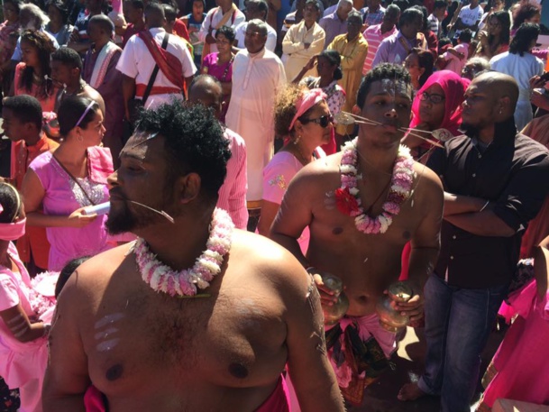 AADI KARTIGAI CAVADEE 2016 DE BASSE-TERRE, ST-PIERRE  