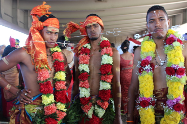 FÊTE KÂLI 2016 AU TEMPLE SIVA CHANMOUGA NAADA DE SAINT-LOUIS 