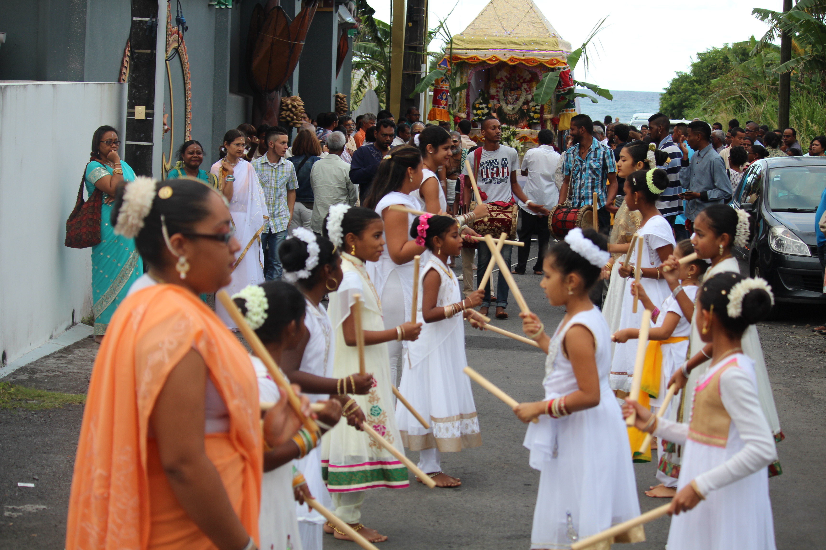 GANESHA CHATURTHI 2016 AU TEMPLE SIVA SOUPRAMANIEN DE ST-BENOÎT 