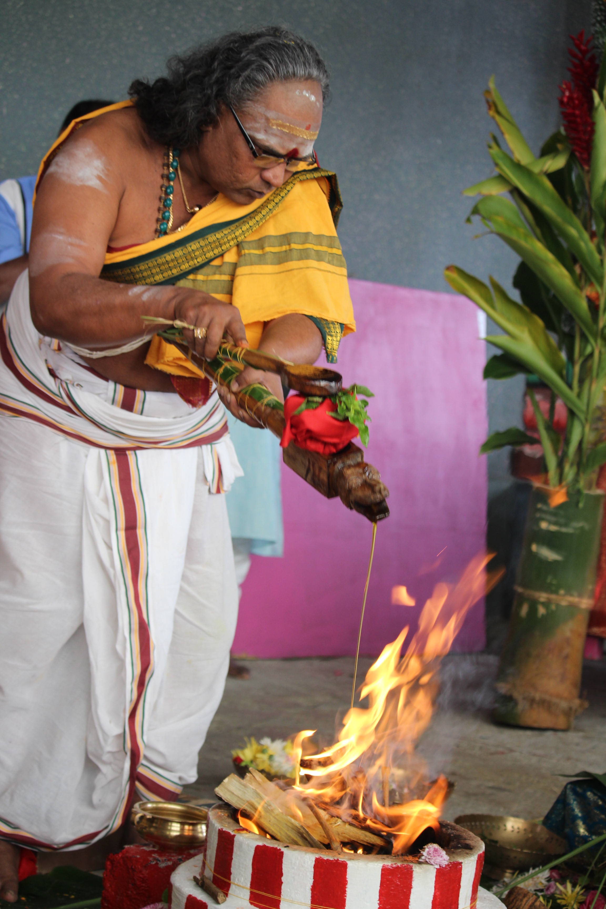 3EMÈ FÊTE GOVINDEN AU TEMPLE SIVA SOUPRAMANIEN DE SAINT-BENOÎT 