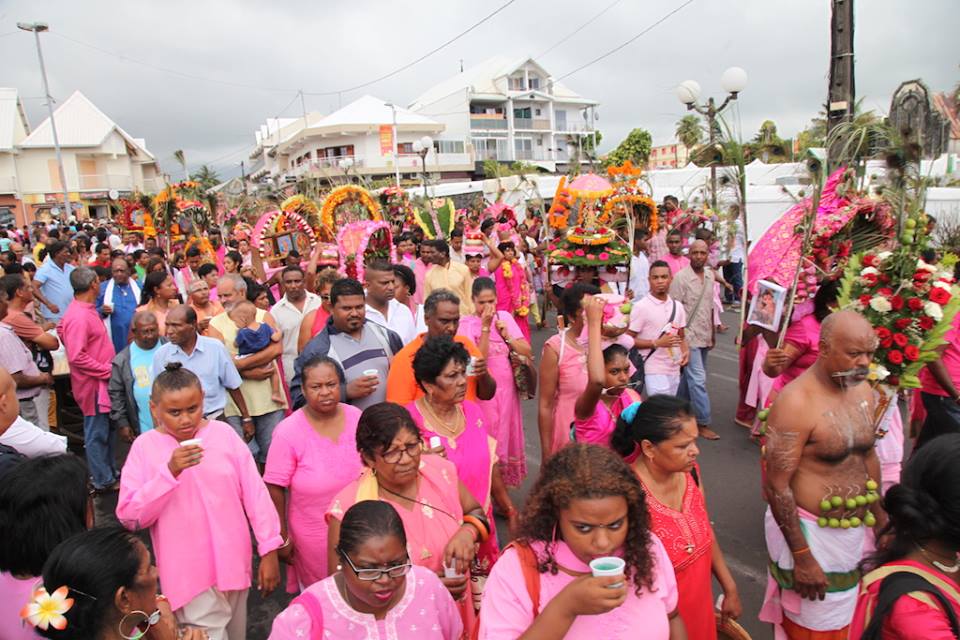 THAIPUSAM CAVADEE 2017 : AU TEMPLE SIVA SOUPRAMANIEN À ST-ANDRÉ THAIPUSAM CAVADEE 2017 : AU TEMPLE SIVA SOUPRAMANIEN À ST-ANDRÉ