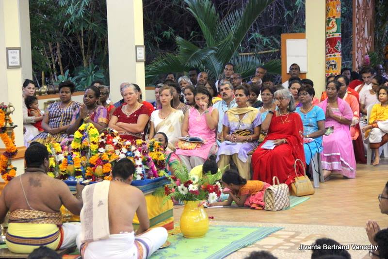 4ÈME OUTCHVAM DE LA MAHA SIVARATRI 2017 À L'ASHRAM DU PORT