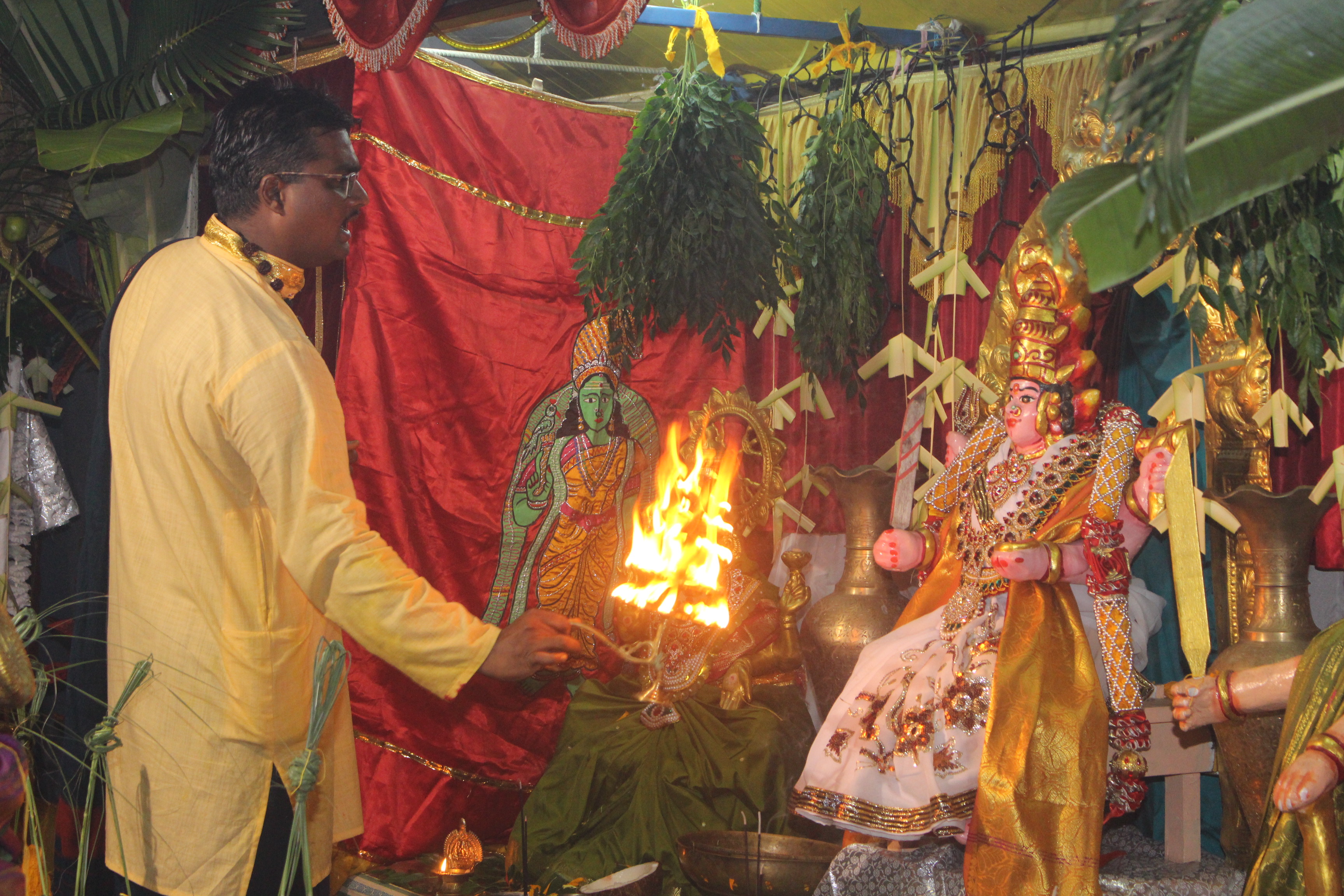 DÉBUT FÊTE MARIAMMAN AU TEMPLE PANDIALÉ PRIMAT