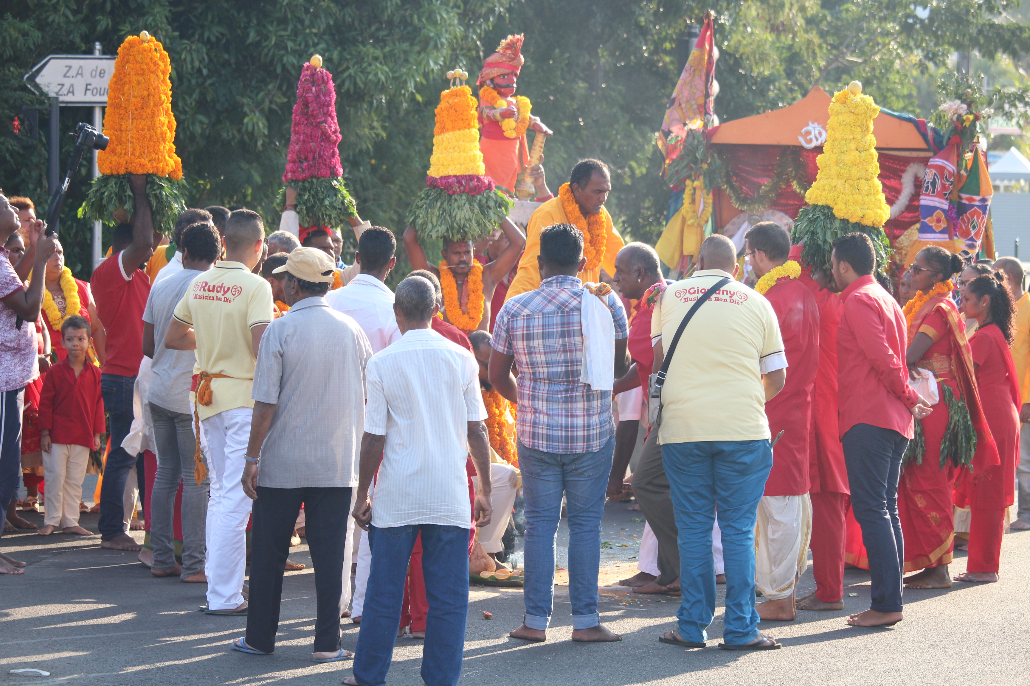 MARCHE SUR LE FEU AU TEMPLE FAMILIAL VAÏTY 2017