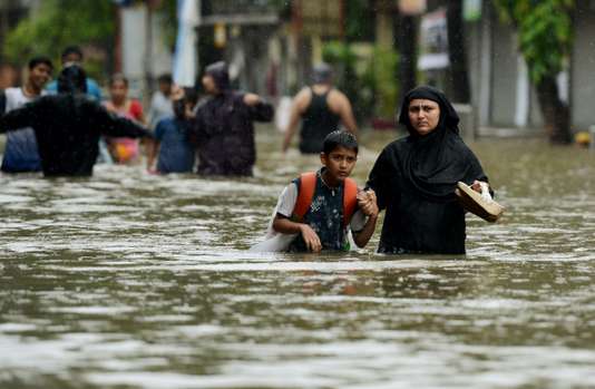 Bombay paralysée par les pluies diluviennes de la mousson