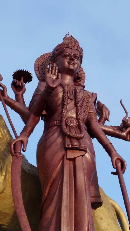 Grand-Bassin: la déesse Durga dans toute sa splendeur