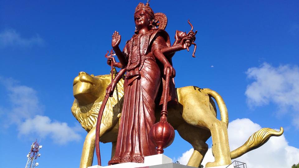 Grand-Bassin: la déesse Durga dans toute sa splendeur
