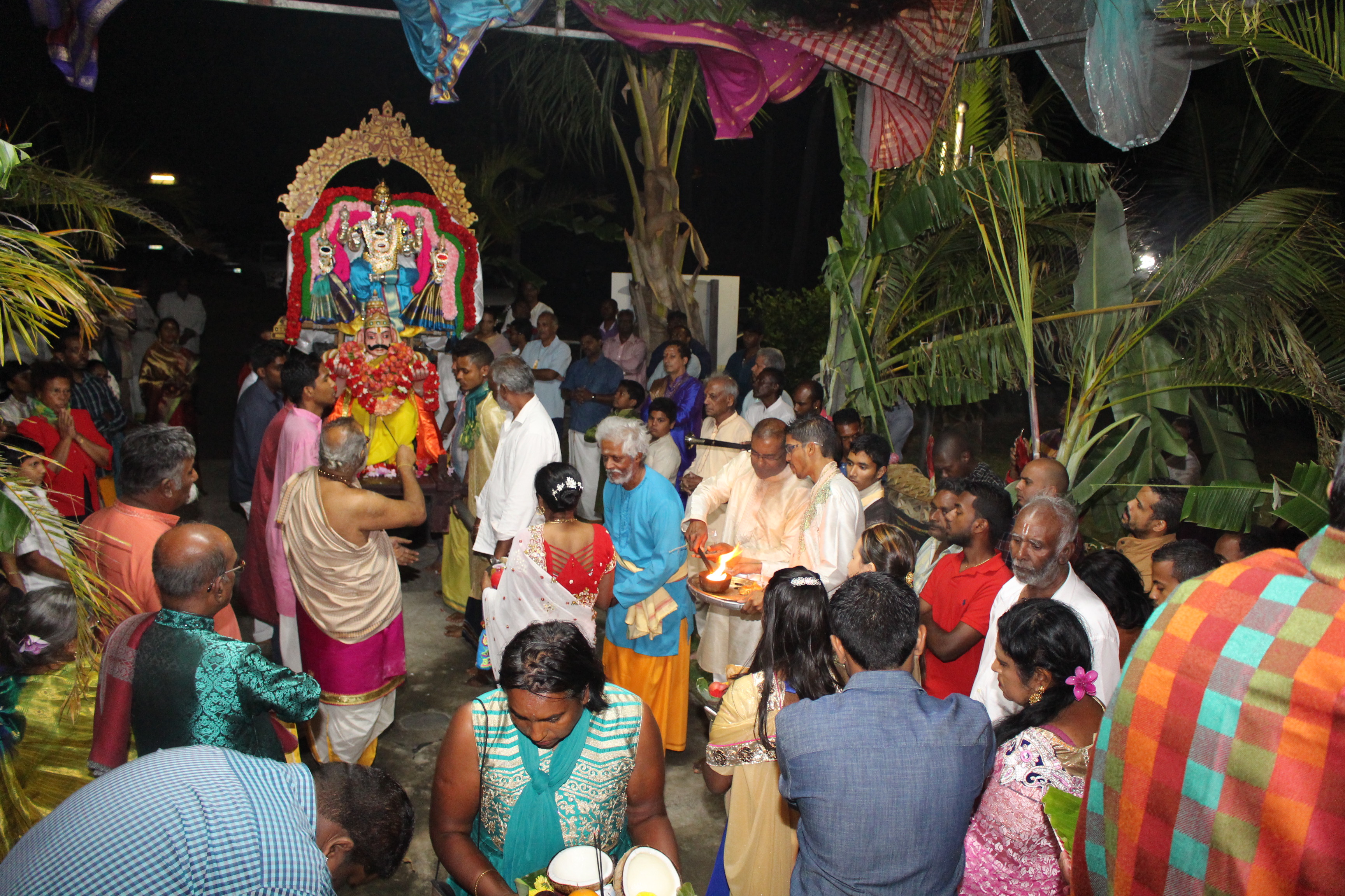 3ÈME FÊTE GÔVINDEN AU TEMPLE NARASSINGUA PEROUMAL À SAINT-PIERRE