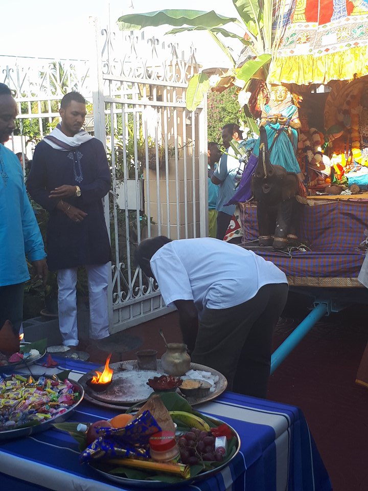 FÊTE GOVINDEN AU TEMPLE PANDIALÉ PRIMAT À SAINT-DENIS 