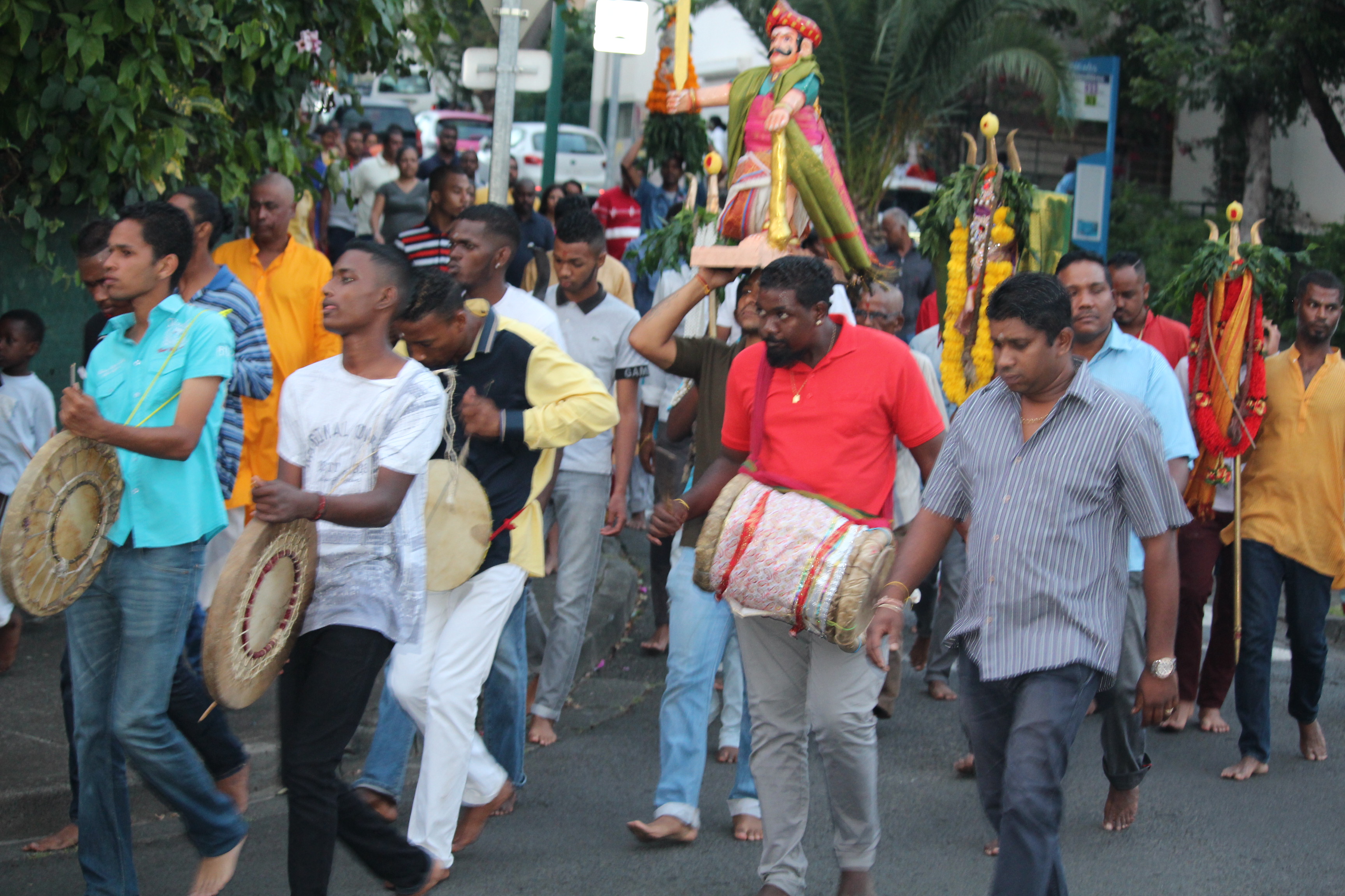 1ER FÊTE MARCHE SUR LE FEU AU TEMPLE PANDIALE PRIMAT  1ER FÊTE MARCHE SUR LE FEU AU TEMPLE PANDIALE PRIMAT