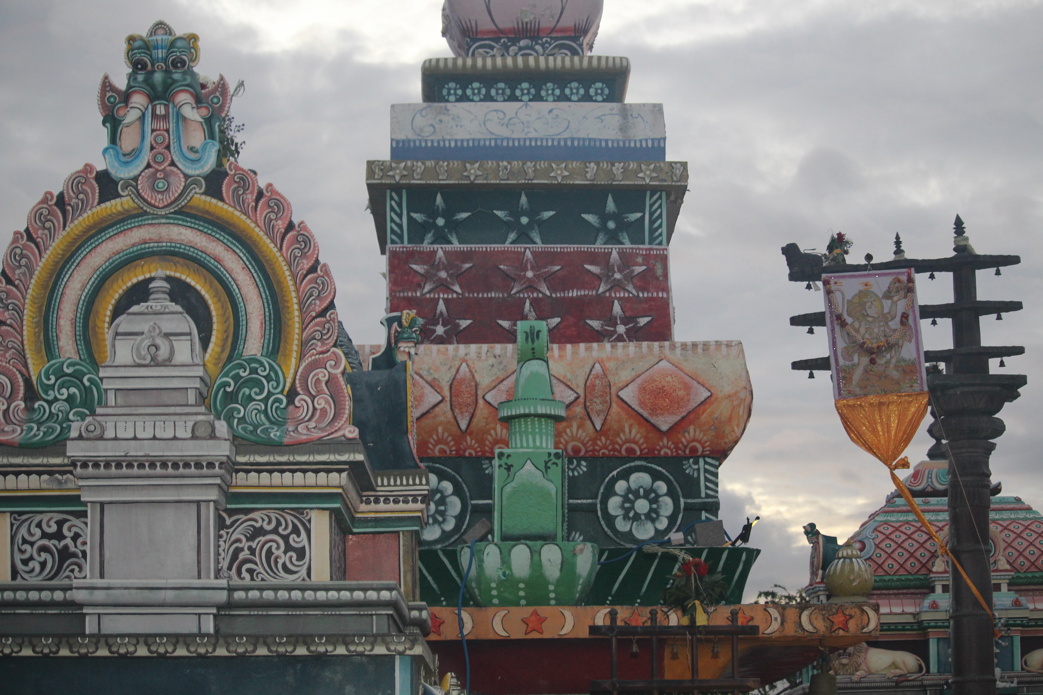 1ER FÊTE MARCHE SUR LE FEU AU TEMPLE PANDIALE PRIMAT 