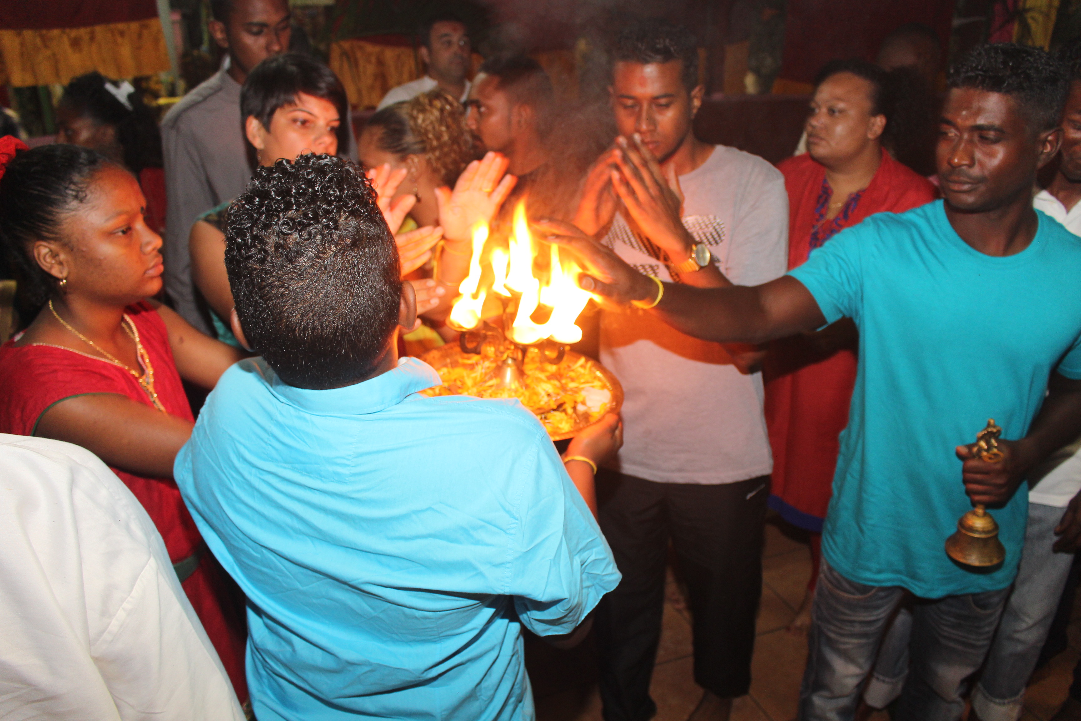 1ER FÊTE MARCHE SUR LE FEU AU TEMPLE PANDIALE PRIMAT 