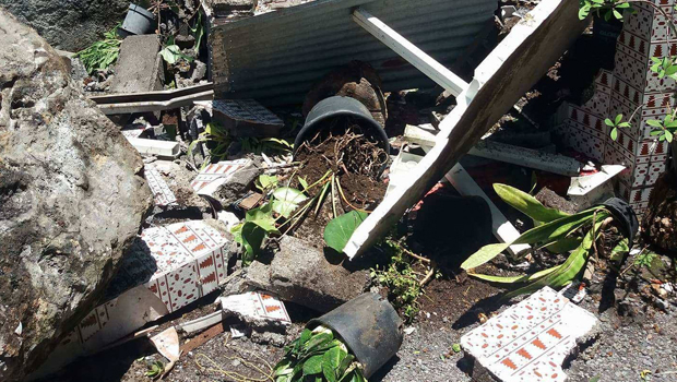 Saint-Joseph : un bloc de 5 tonnes s’écrase sur la chapelle familiale Saint-Joseph : un bloc de 5 tonnes s’écrase sur la chapelle familiale