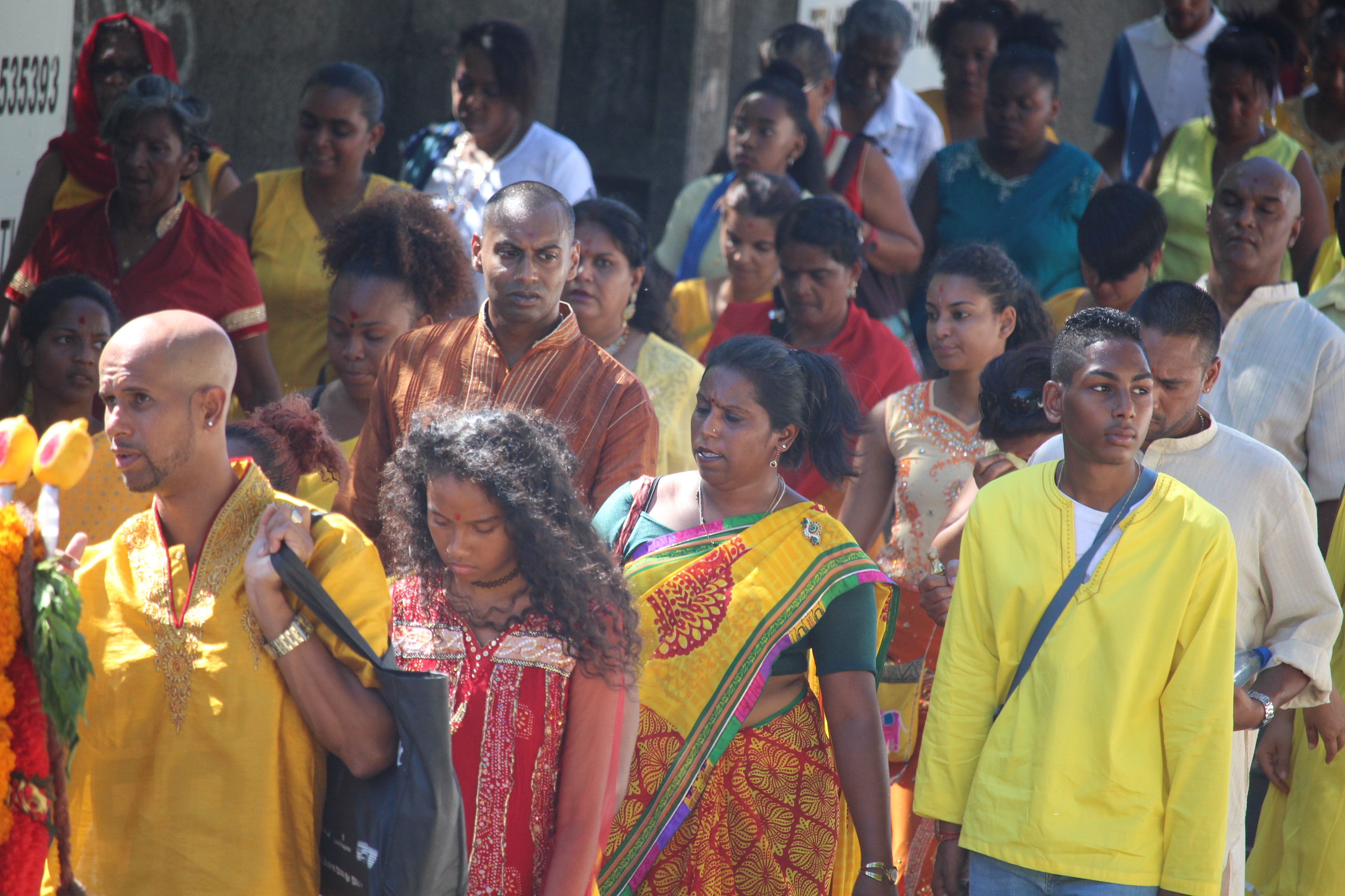 MARCHE SUR LE FEU AU TEMPLE PANDIALE PRIMAT 2017 MARCHE SUR LE FEU AU TEMPLE PANDIALE PRIMAT 2017