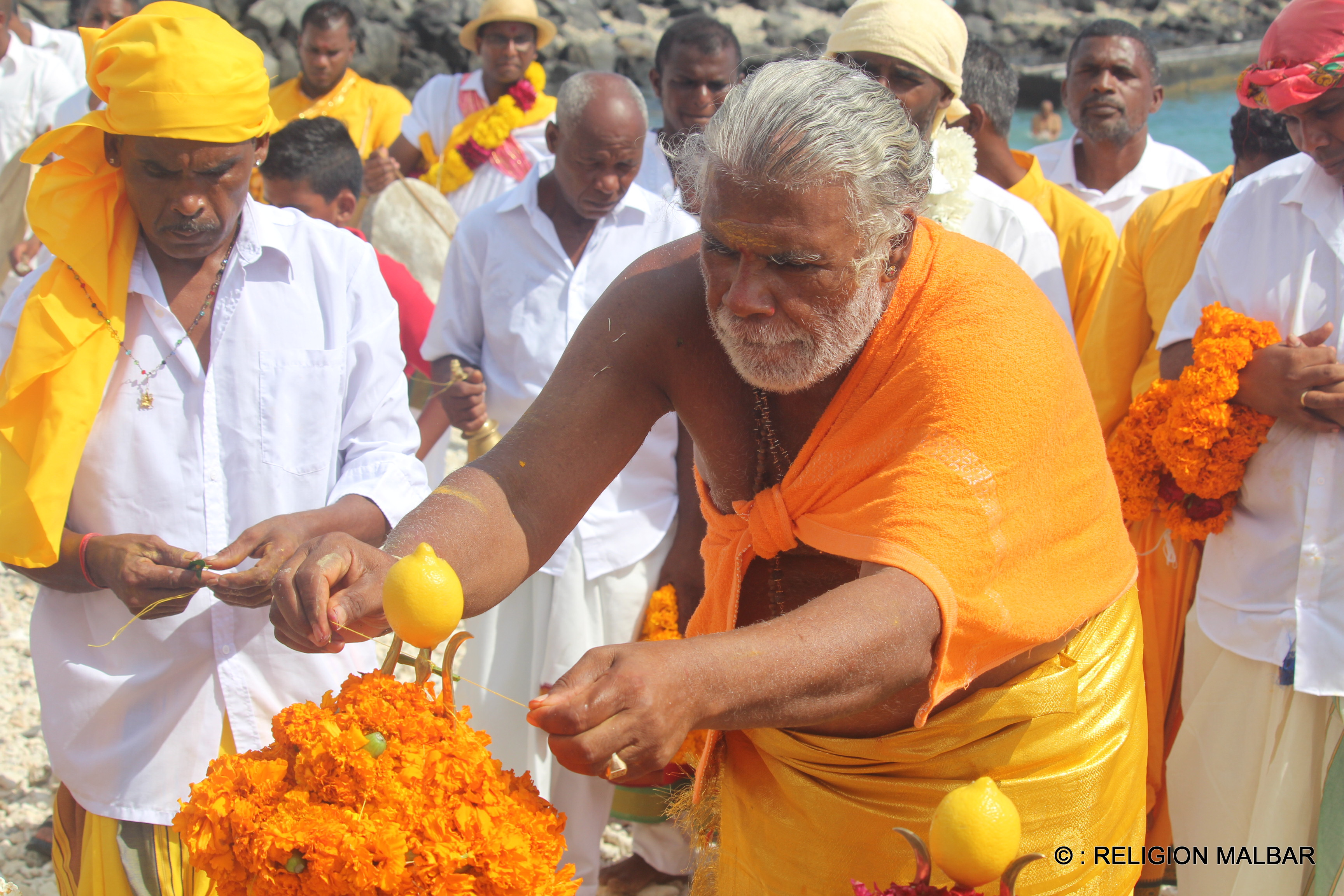 MARCHE SUR LE FEU 2018 AU TEMPLE MARLIAMEN DES CASERNES DE ST-PIERRE