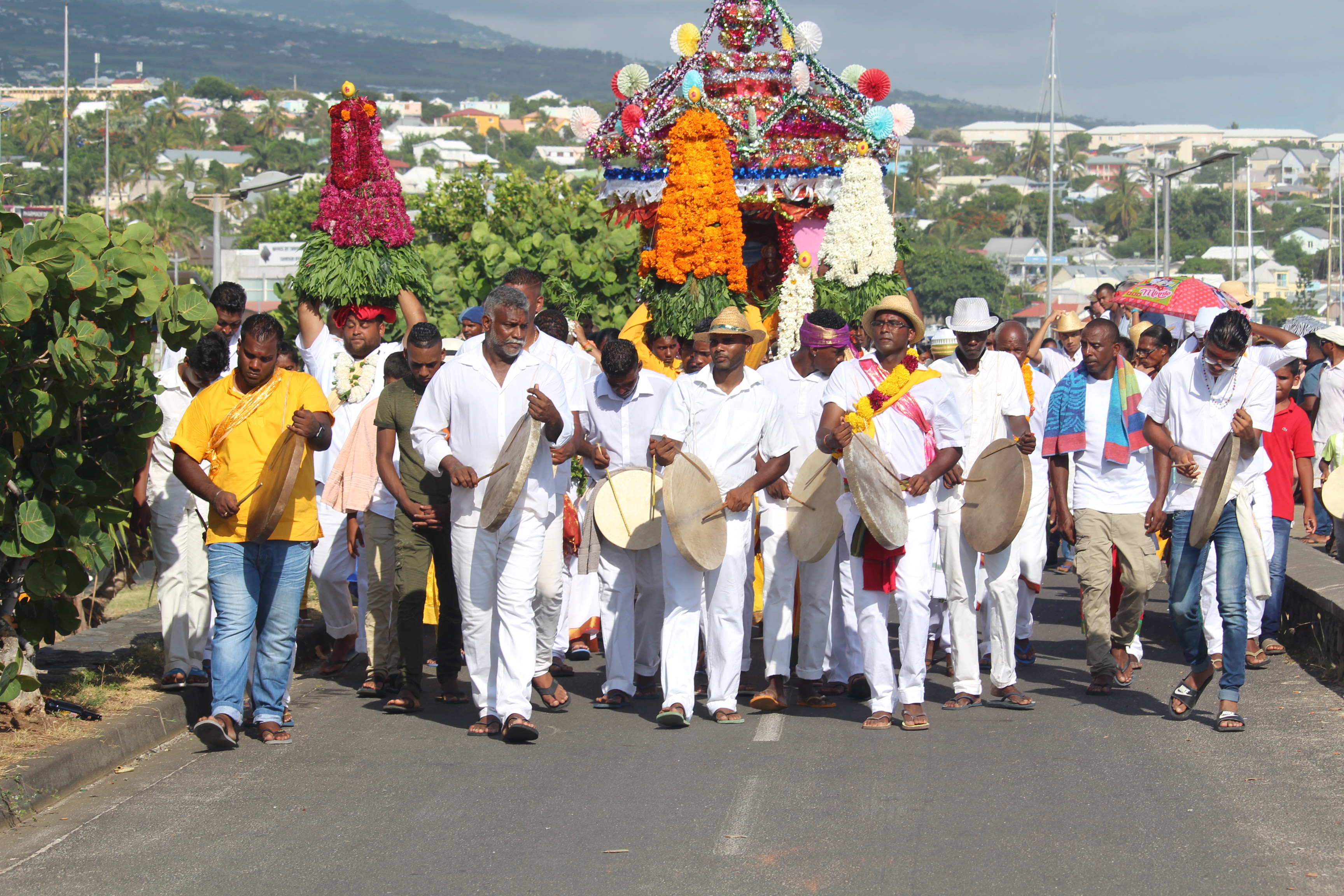 MARCHE SUR LE FEU 2018 AU TEMPLE MARLIAMEN DES CASERNES DE ST-PIERRE