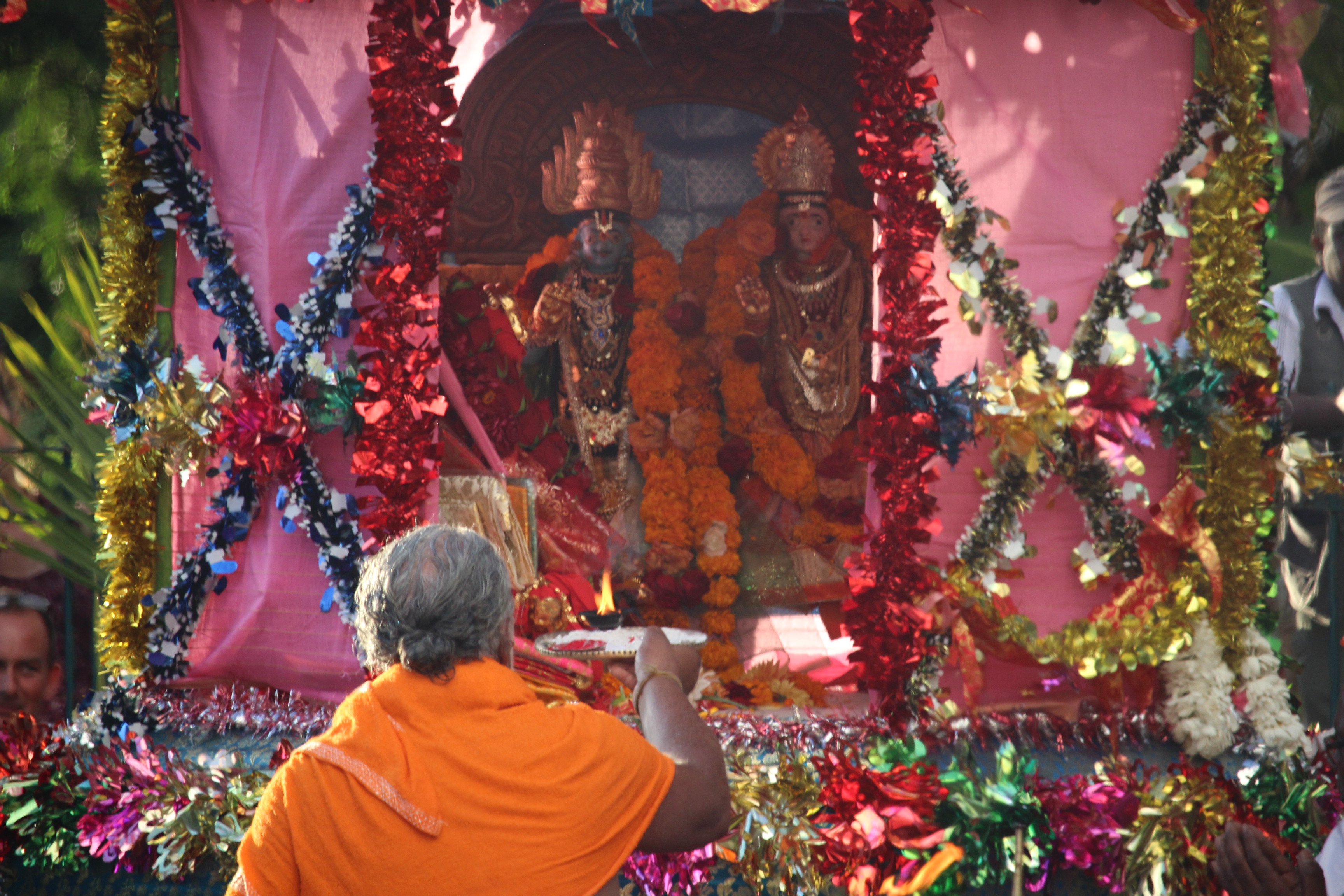 MARCHE SUR LE FEU 2018 AU TEMPLE MARLIAMEN DES CASERNES DE ST-PIERRE