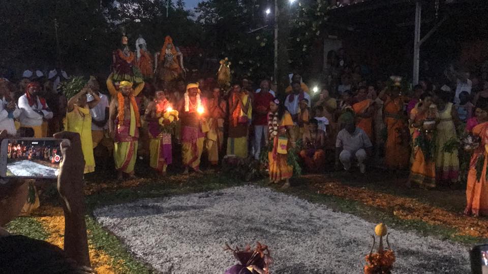 MARCHE SUR LE FEU 2018 AU TEMPLE DRAUPADI MAISON ROUGE DE ST-LOUIS 