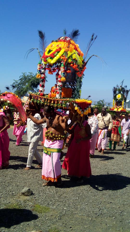 TAÏ POOSAM KÂVADI 2018 AU TEMPLE SIVA CHANMOUGA NAADA DE ST-LOUIS