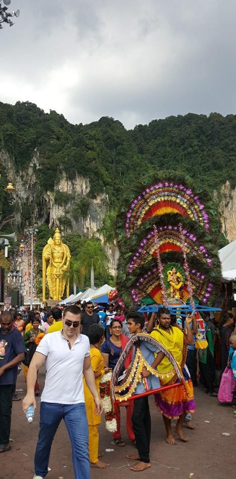 TAÏ POOSAM KÂVADI 2018 AU TEMPLE SRI SUBRAMANIAR BATU CAVES EN MALAISIE 