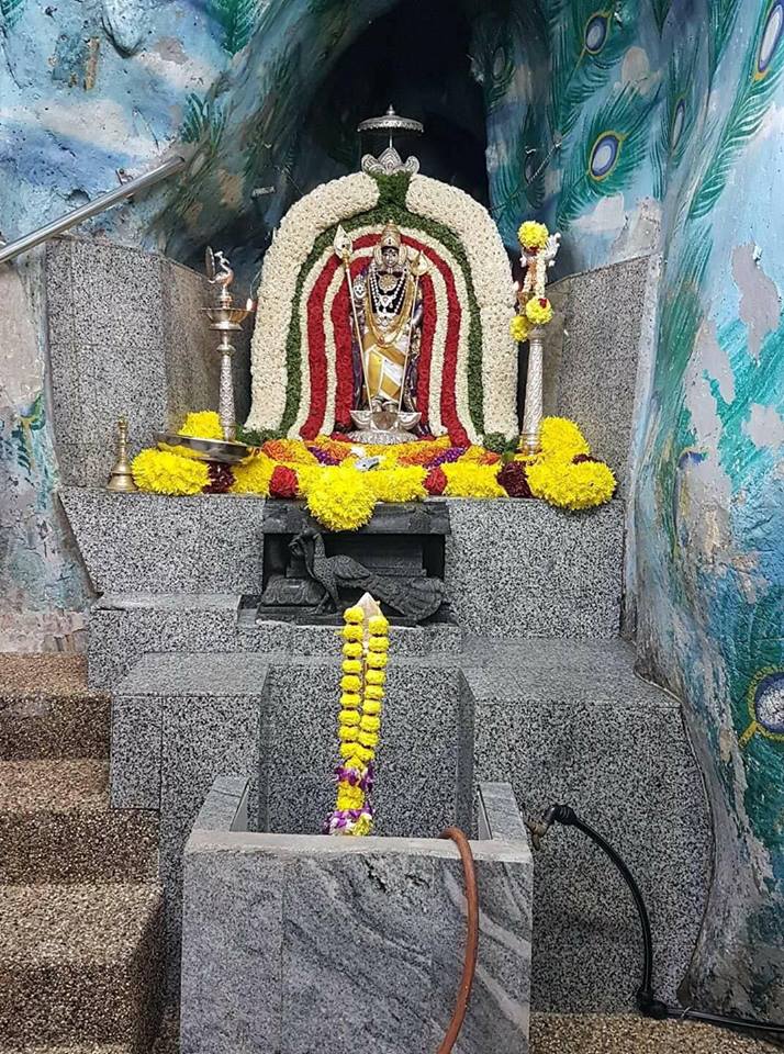 TAÏ POOSAM KÂVADI 2018 AU TEMPLE SRI SUBRAMANIAR BATU CAVES EN MALAISIE 