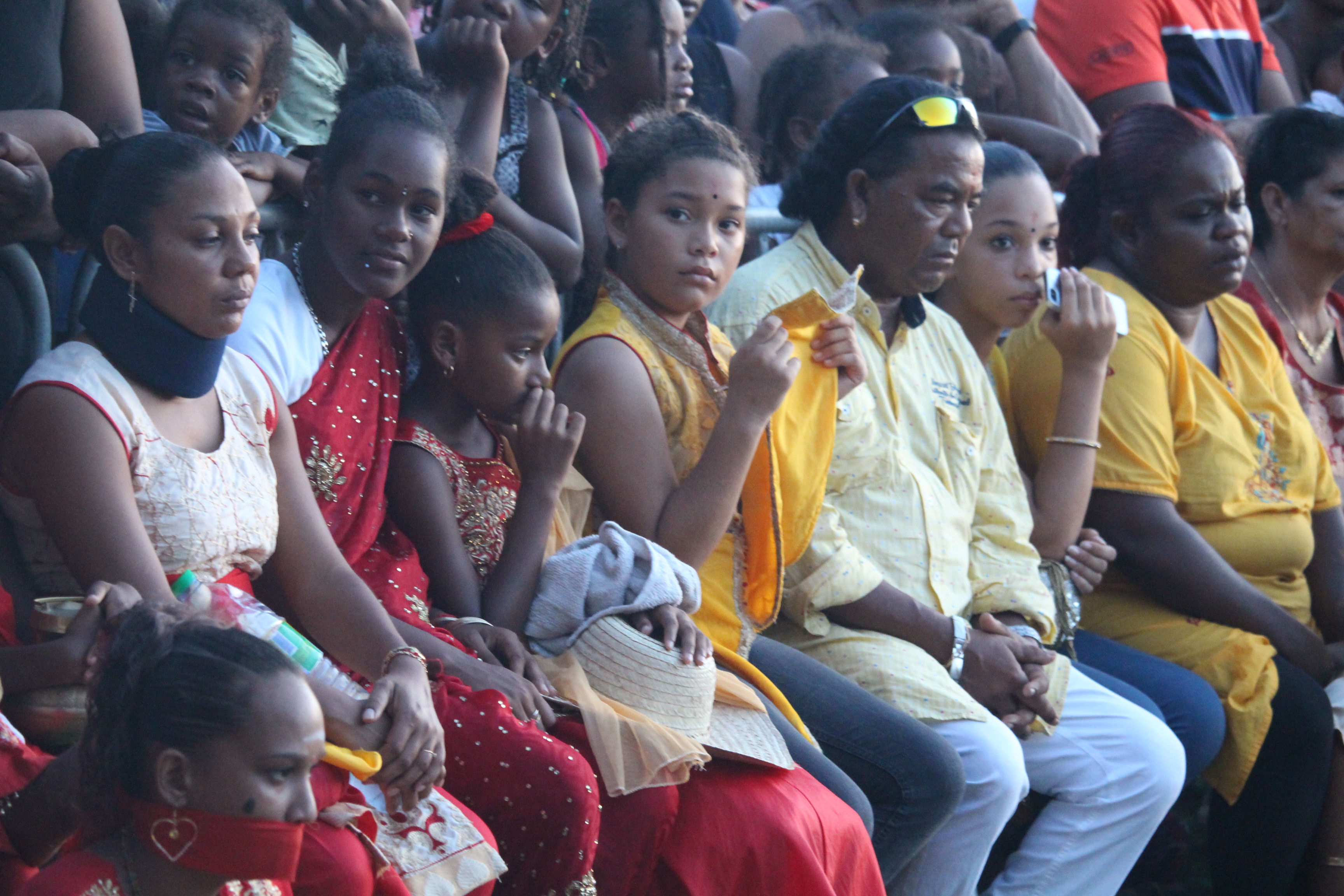 MARCHE SUR LE FEU 2018 AU TEMPLE KARLY PRIMAT DE SAINT-DENIS 