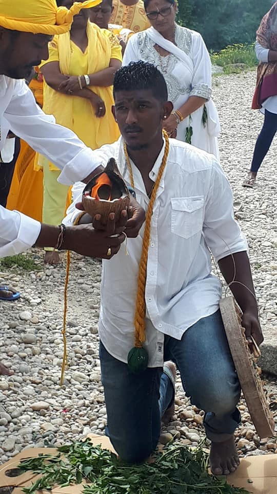 LE TEMPLE DE LYON FÊTE LA DÉESSE MARIAMMAN