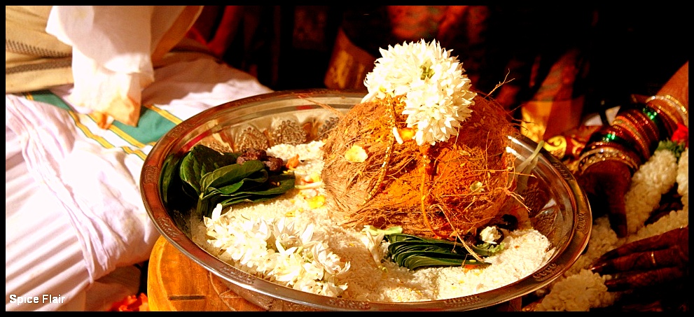 CÉLÉBRATION DE AADI PATHINETTAM PERUKKU (CHANGEMENT CORDON DE THAALI)