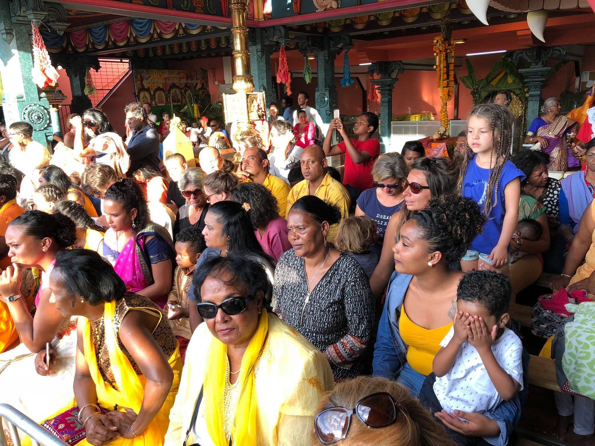 MARCHE SUR LE FEU 2018 AU TEMPLE VILLÈLE À SAINT-PAUL
