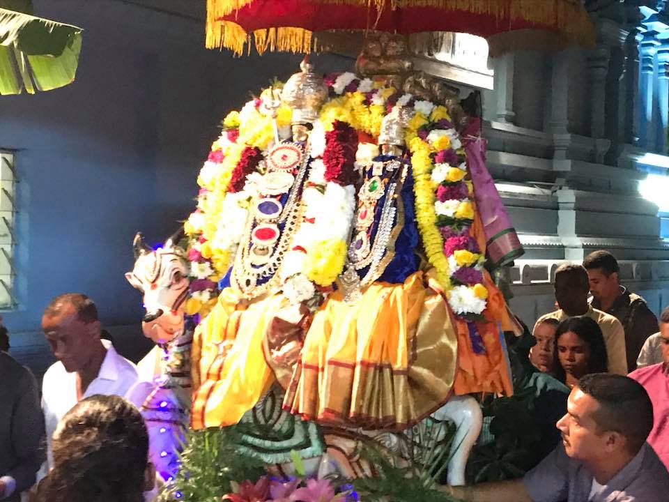 DÉBUT DE SHIVA TIROUVARNAM BRAHMOTSAVAM AU TEMPLE CHOCALINGOM MINATCHY DE TAMATAVE 