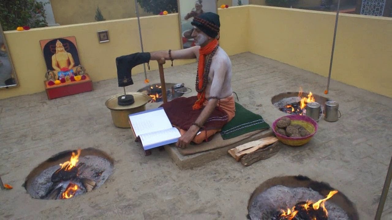 PANCHAGNI VIDYA : MÉDITATION SUR CINQ FEUX DANS L'HINDOUISME