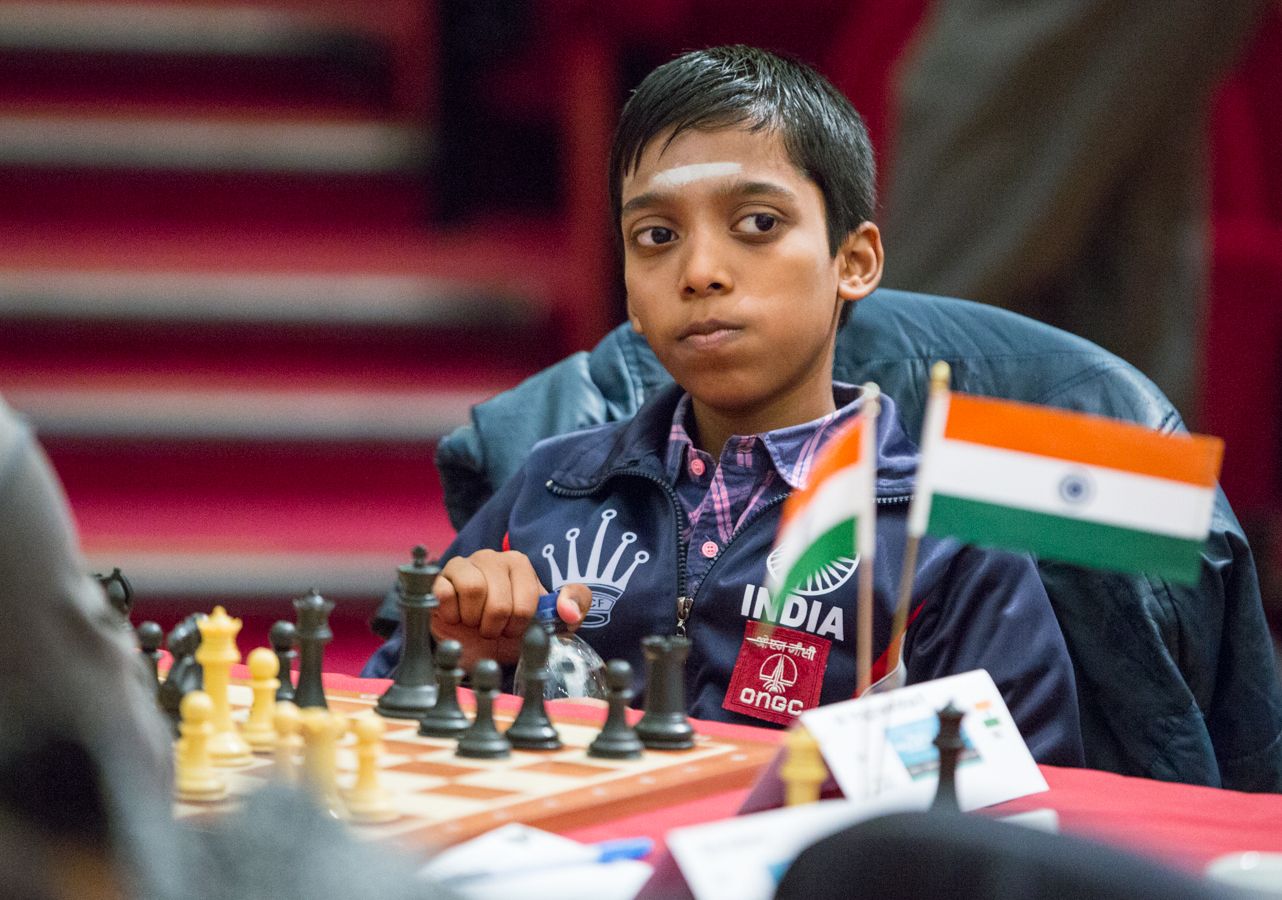 INDE : QUI EST CE JOUEUR D'ÉCHECS DE SEULEMENT 16 ANS, QUI VIENT DE BATTRE LE CHAMPION DU MONDE ?