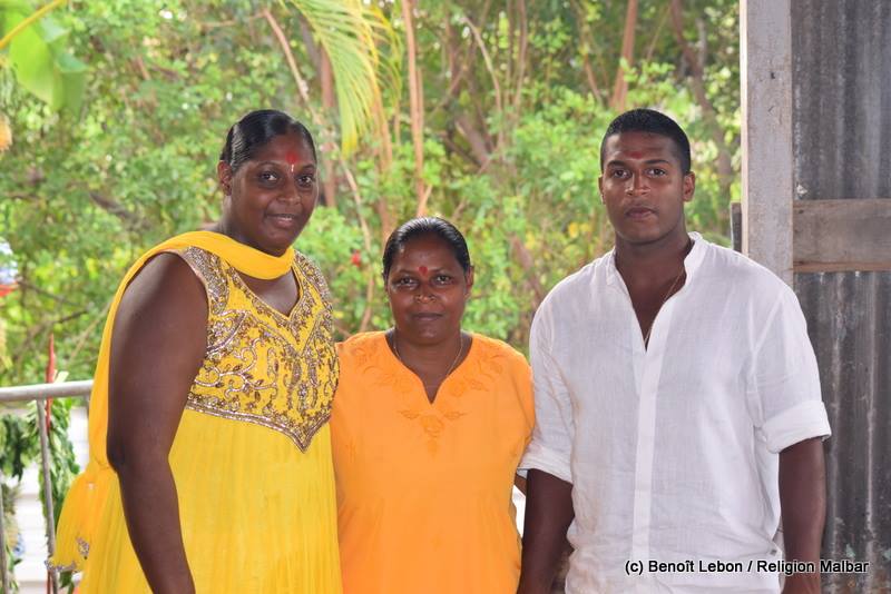 MARCHE SUR LE FEU CHEZ LA FAMILLE MOUTAYE À TERRE-SAINTE 2016