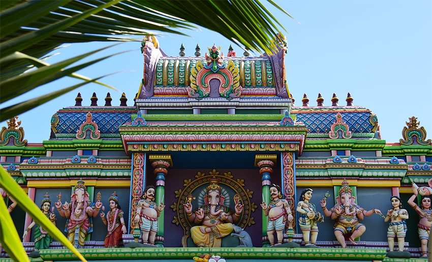 TEMPLE NARASSINGUA PEROUMAL DE SAINT-PIERRE