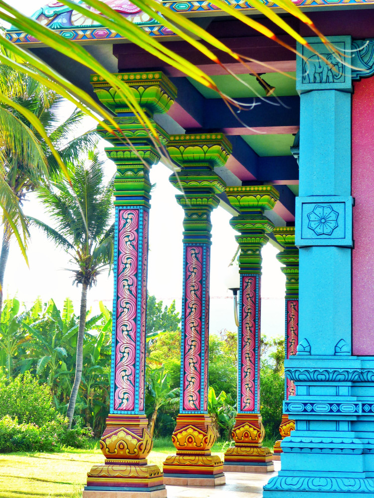 TEMPLE NARASSINGUA PEROUMAL DE SAINT-PIERRE