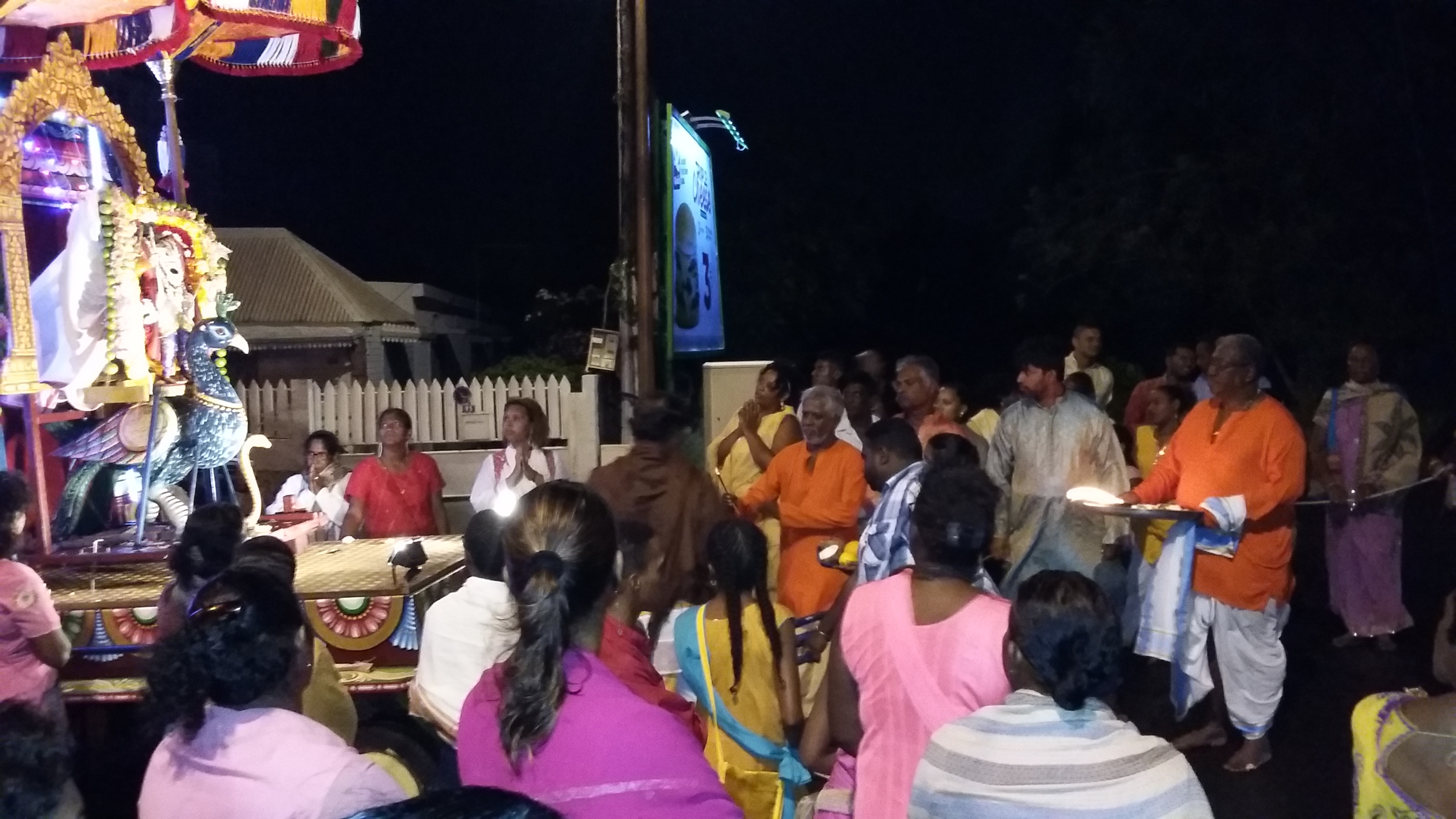 2ÈME OUTCHVAM DU SITTIRAÏ CAVADEE AU TEMPLE PEROUMAL DE SAINT-PIERRE 