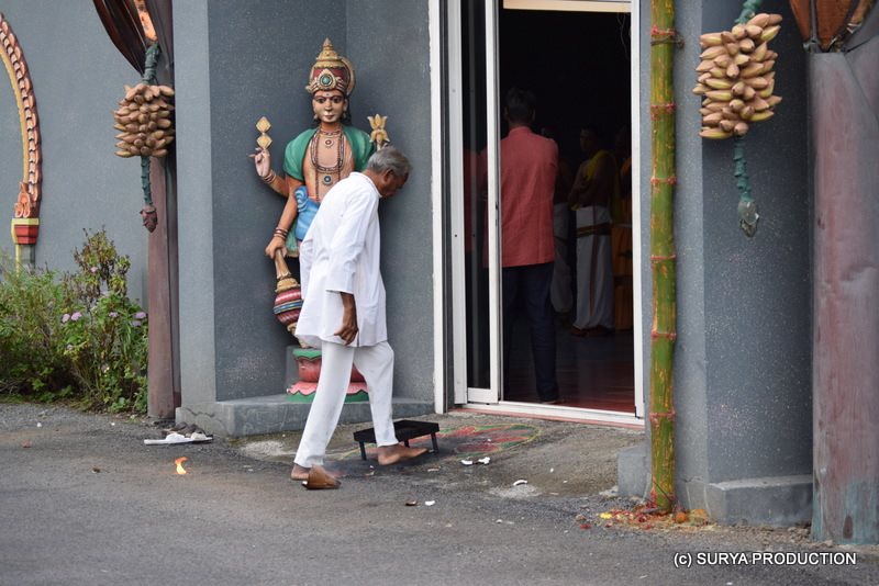 DÉBUT DES FESTIVITÉS POUR LA DÉESSE MARIAMMAN AU TEMPLE SIVA SOUPRAMANIEN DE ST-BENOIT