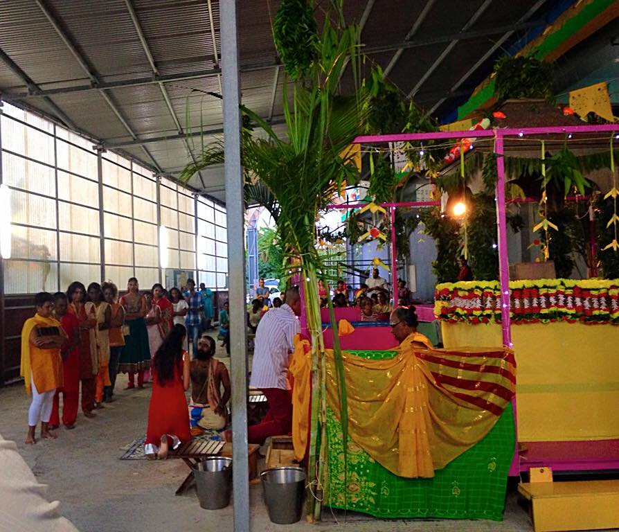 DÉBUT DES FESTIVITÉS POUR LA DÉESSE MARIAMMAN AU TEMPLE SIVA SOUPRAMANIEN DE ST-BENOIT