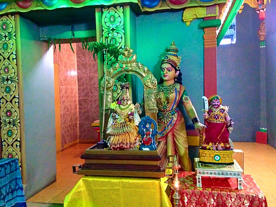DÉBUT DES FESTIVITÉS POUR LA DÉESSE MARIAMMAN AU TEMPLE SIVA SOUPRAMANIEN DE ST-BENOIT DÉBUT DES FESTIVITÉS POUR LA DÉESSE MARIAMMAN AU TEMPLE SIVA SOUPRAMANIEN DE ST-BENOIT