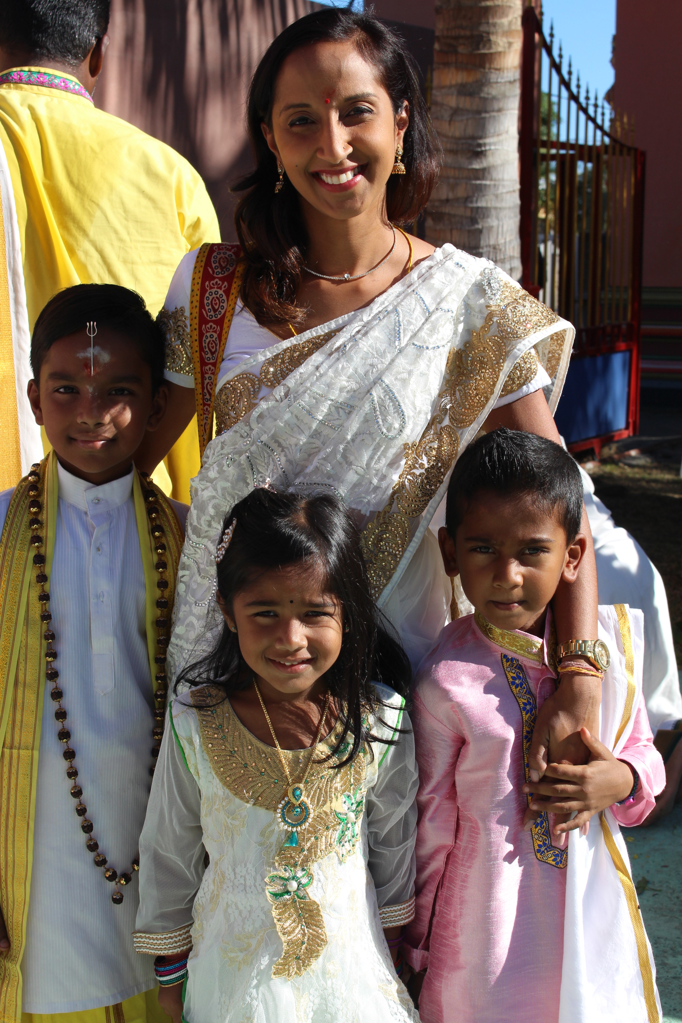 FÊTE MARIAMMAN 2016 AU TEMPLE PANDIALE PRIMAT DE SAINT-DENIS