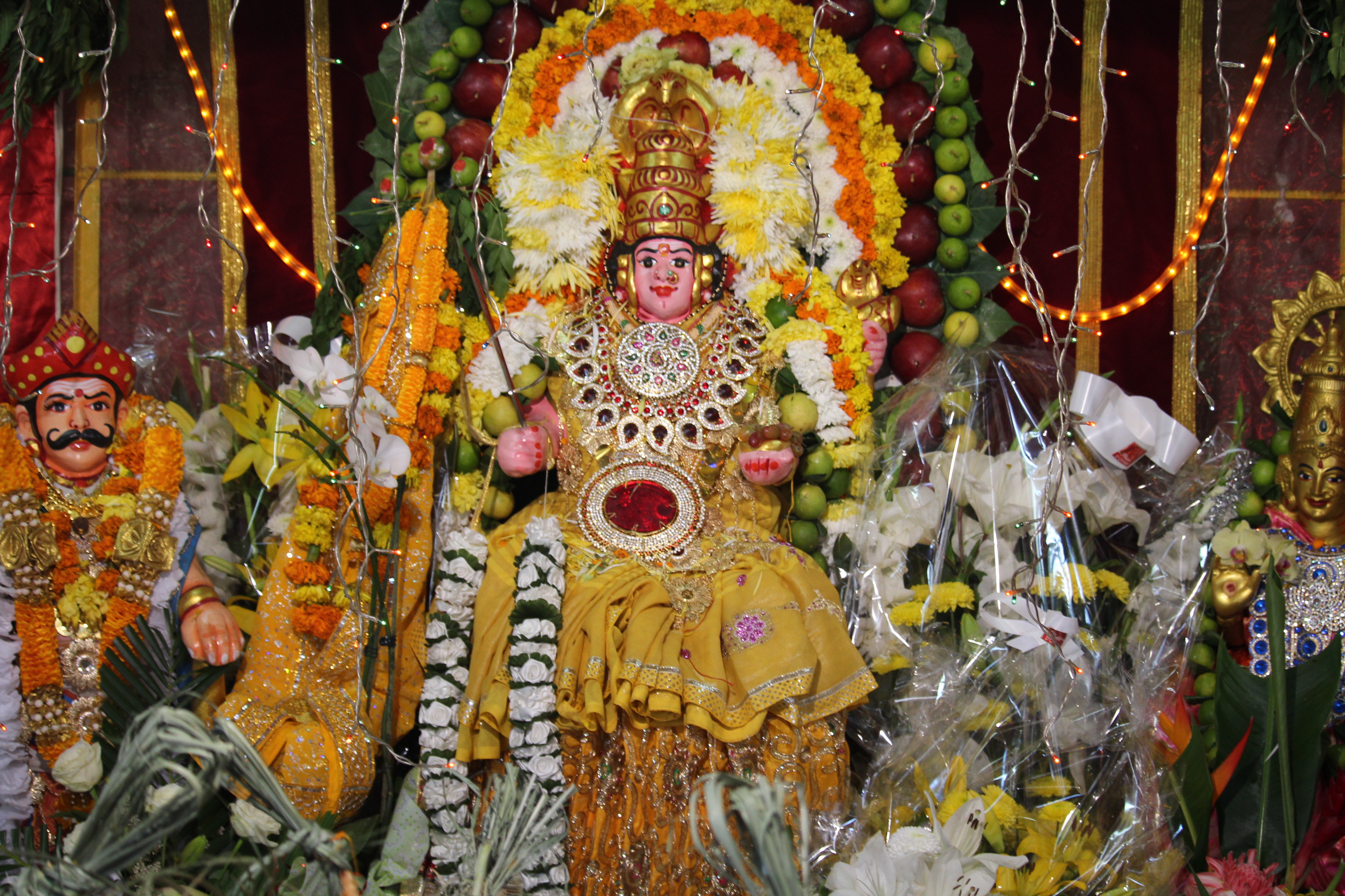 FÊTE MARIAMMAN 2016 AU TEMPLE PANDIALE PRIMAT DE SAINT-DENIS FÊTE MARIAMMAN 2016 AU TEMPLE PANDIALE PRIMAT DE SAINT-DENIS